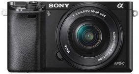 מצלמה לטיולים Sony Alpha a6000